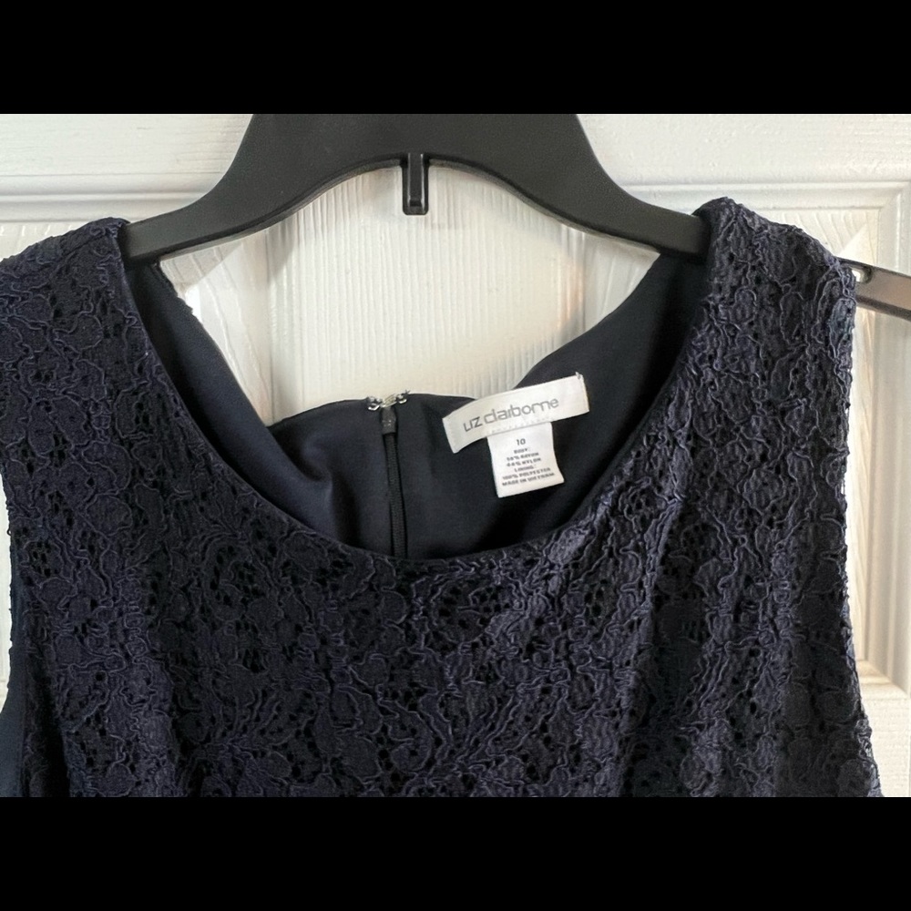Liz Claiborne Navy Blue Sleeveless Lace dress that zips up in the back - size 10
